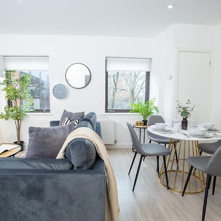 Pembroke House Apartments Exeter For Families Business Relocation Free Parking Esterno foto