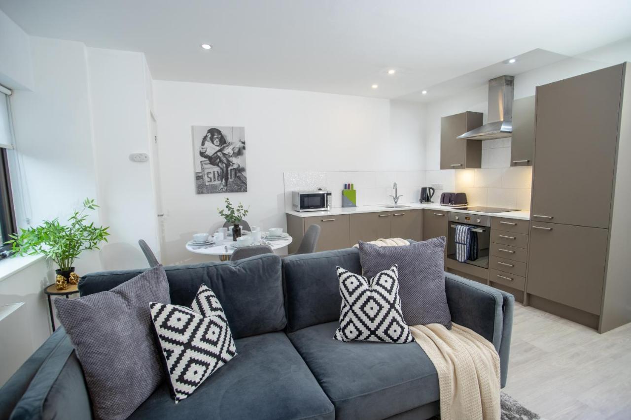 Pembroke House Apartments Exeter For Families Business Relocation Free Parking Esterno foto