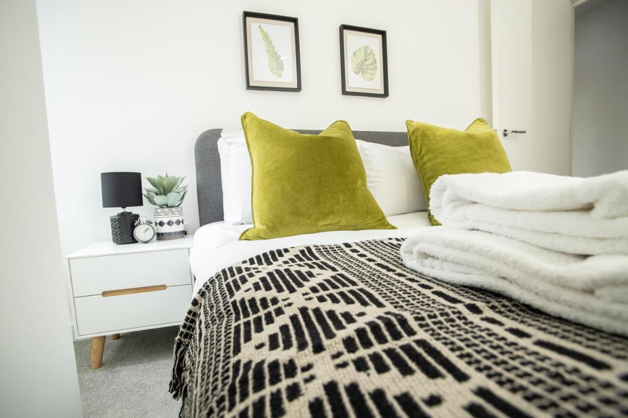 Pembroke House Apartments Exeter For Families Business Relocation Free Parking Esterno foto