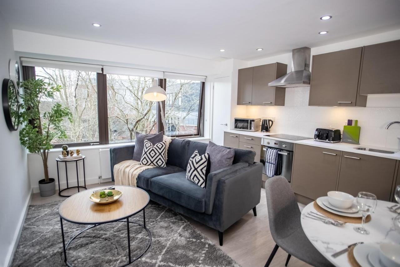 Pembroke House Apartments Exeter For Families Business Relocation Free Parking Esterno foto