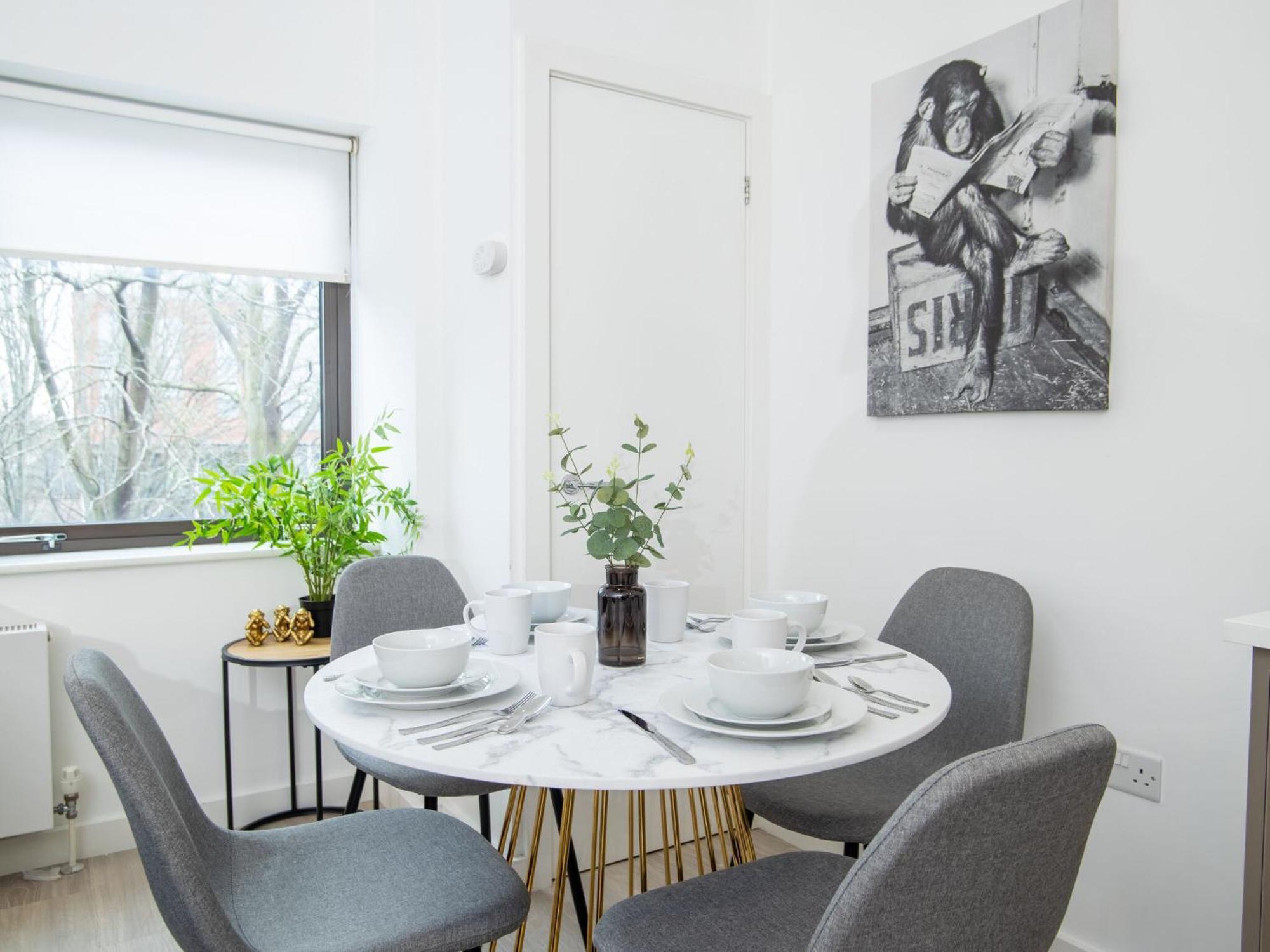 Pembroke House Apartments Exeter For Families Business Relocation Free Parking Esterno foto