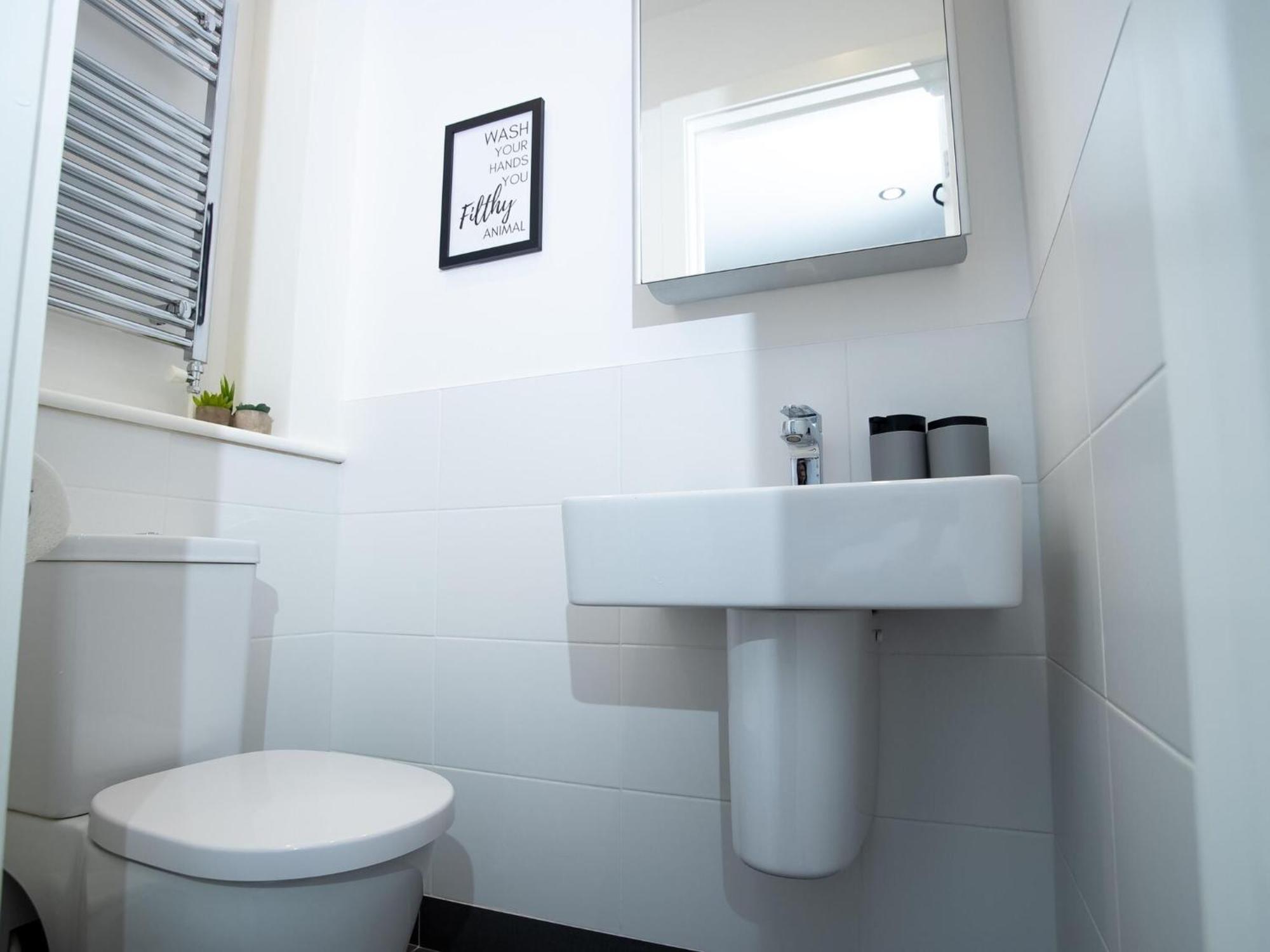 Pembroke House Apartments Exeter For Families Business Relocation Free Parking Esterno foto