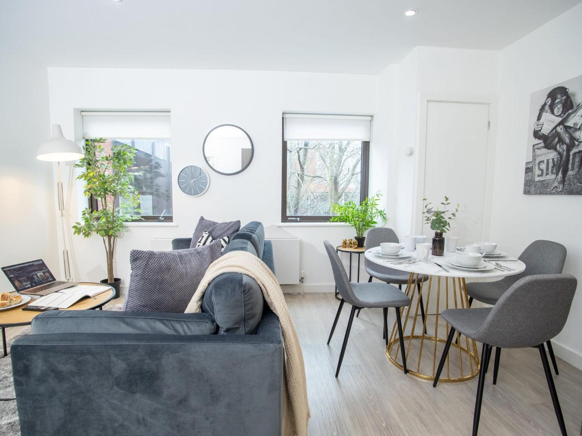 Pembroke House Apartments Exeter For Families Business Relocation Free Parking Esterno foto