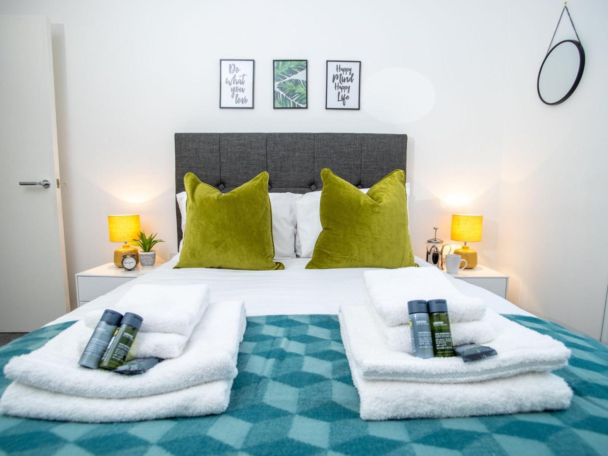 Pembroke House Apartments Exeter For Families Business Relocation Free Parking Esterno foto